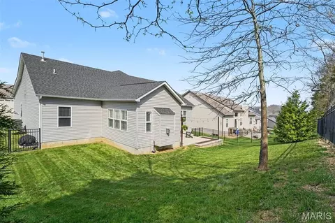 Exterior - 1074 Bloomfield Dr, Eureka, MO 63025 photo 13 of 19