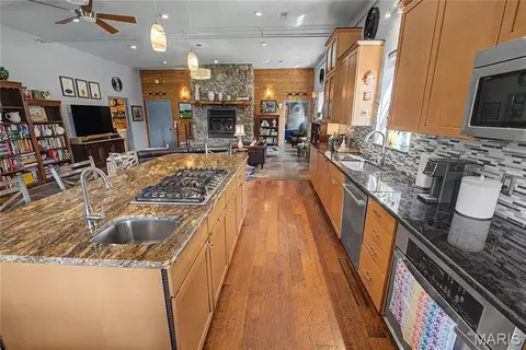 Kitchen - 3211 County Road 118, Annapolis, MO 63620 photo 4 of 6