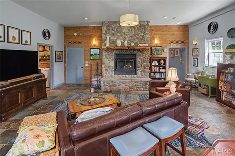 Living - 3211 County Road 118, Annapolis, MO 63620 photo 2 of 5