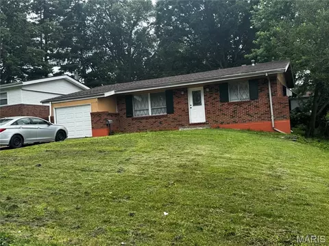 2512 Netherton Dr, Saint Louis, MO 63136