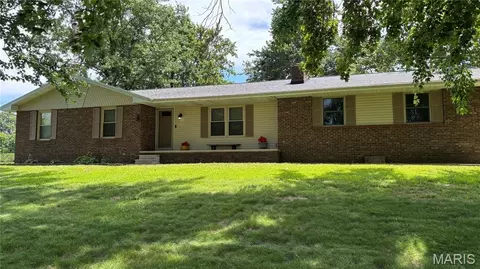 4002 Nation Rd, Salem, IL 62881