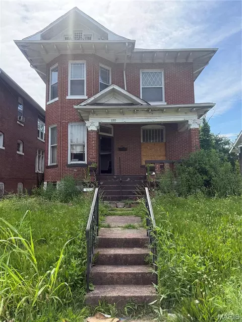720 N 24th St, East St Louis, IL 62205