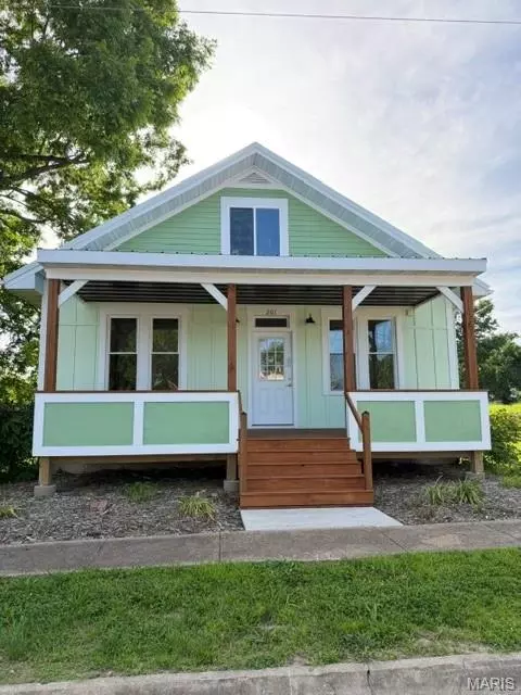 201 N Sycamore St, Bland, MO 65014
