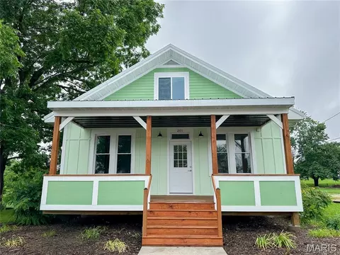 201 N Sycamore St, Bland, MO 65014