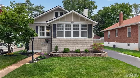 819 Brownell Ave, Glendale, MO 63122