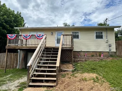 13071 Hencher Rd, De Soto, MO 63020