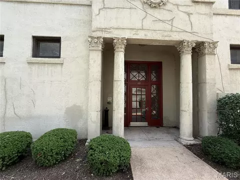 601 Westgate Ave #601E, Saint Louis, MO 63130
