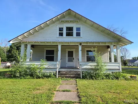 300 E Quincy St, Lewistown, MO 63452