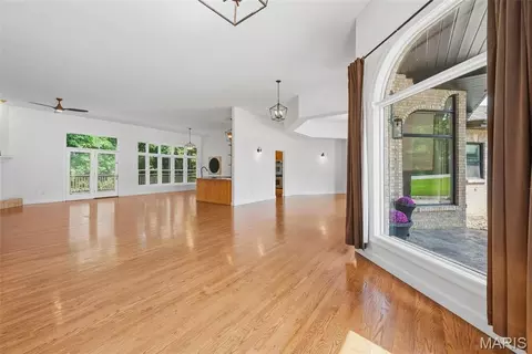 Living - 3 Rainier Ct, O'fallon, MO 63366 photo 4 of 15