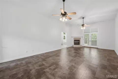 Living - 3 Rainier Ct, O'fallon, MO 63366 photo 13 of 15