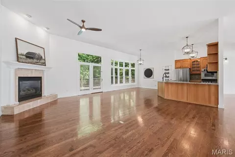 Living - 3 Rainier Ct, O'fallon, MO 63366 photo 6 of 15