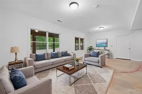 Living - 3 Rainier Ct, O'fallon, MO 63366 photo 14 of 15