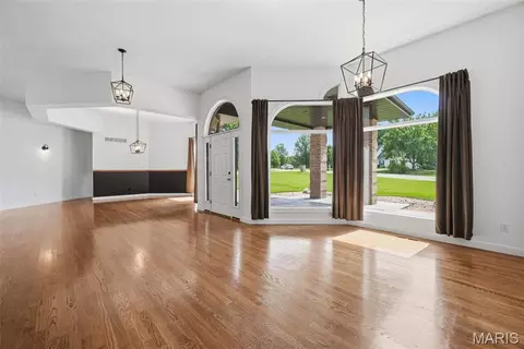 Living - 3 Rainier Ct, O'fallon, MO 63366 photo 5 of 15
