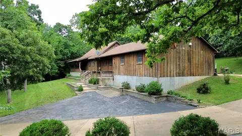 5881 Bear Creek Rd, House Springs, MO 63051