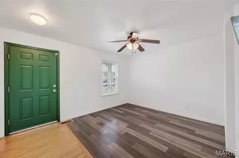 Entry Way - 139 Kale Ct, Saint Robert, MO 65584 photo 1 of 1