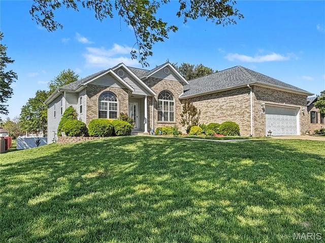 2645 Katrine Lake Dr, Belleville, IL 62221