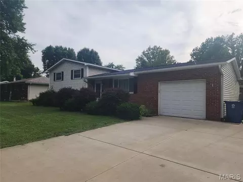506 Texas Blvd, Bethalto, IL 62010