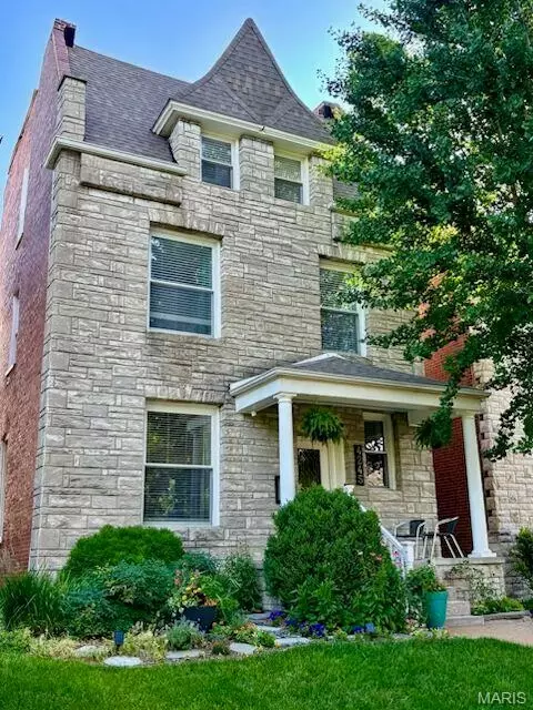 4245 Mcpherson Ave, Saint Louis, MO 63108