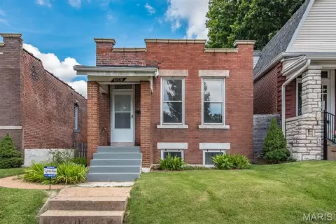3957 Humphrey St, Saint Louis, MO 63116