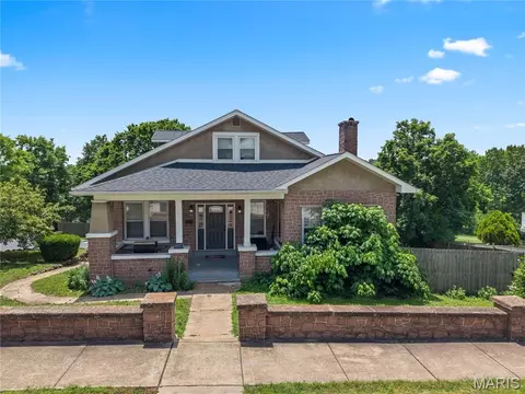 807 W Miller St, De Soto, MO 63020