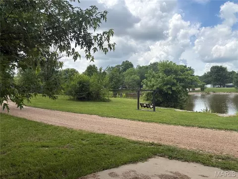 2020 Choctaw Path, Hermann, MO 65041 photo 3