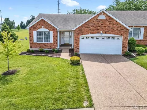 2163 Farnsworth Dr, O'fallon, MO 63368