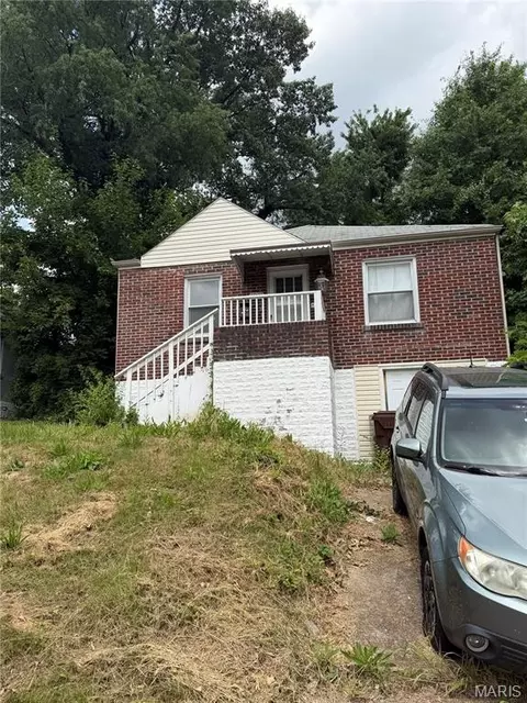5221 Fletcher St, Jennings, MO 63136