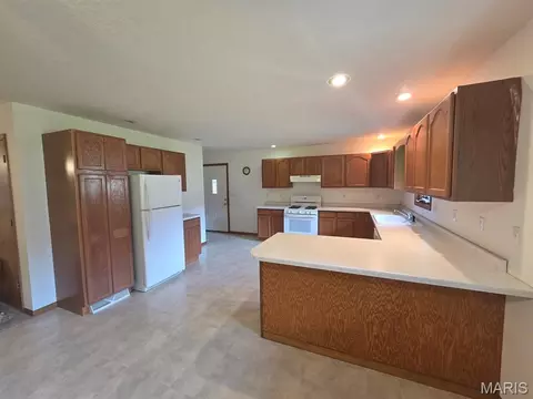 Kitchen - 1210 White St, Canton, MO 63435 photo 5 of 6