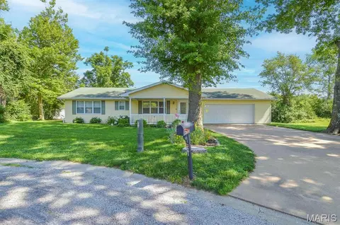 2601 Belle Mar Dr, Belleville, IL 62220