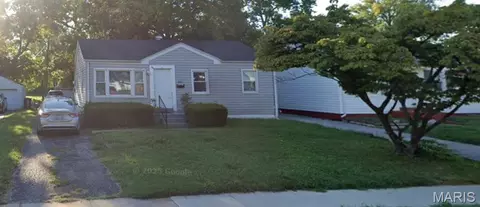 4507 Ashby Rd, Saint Ann, MO 63074
