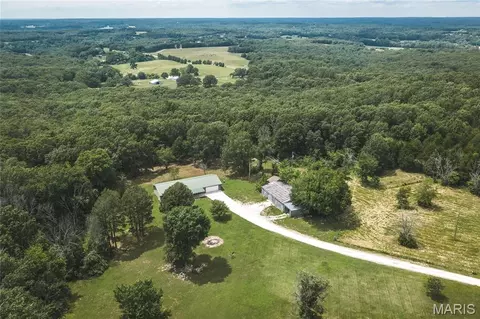 8107 Highway 185, Leslie, MO 63056