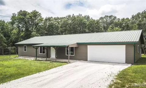 8107 Highway 185, Leslie, MO 63056