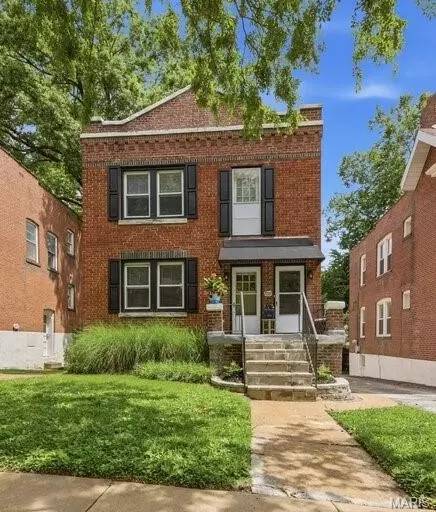 7727 Arthur Ave, Richmond Heights, MO 63117