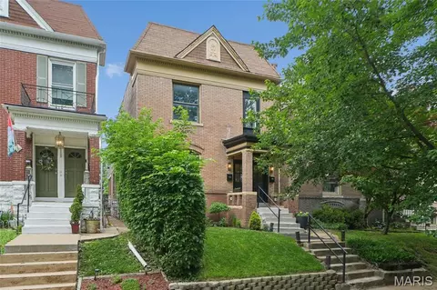 4165 Russell Blvd, Saint Louis, MO 63110