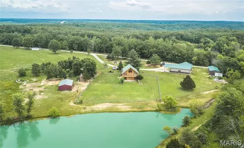 46 Fish Farm Ln, Cuba, MO 65453