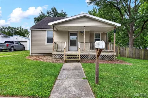 22 Jefferson Dr, Bowling Green, MO 63334