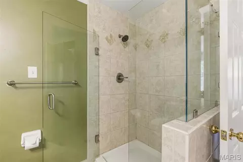 Bath - 1577 Fox Ridge Ct, Arnold, MO 63010 photo 6 of 7