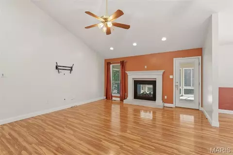 Living - 1577 Fox Ridge Ct, Arnold, MO 63010 photo 2 of 6