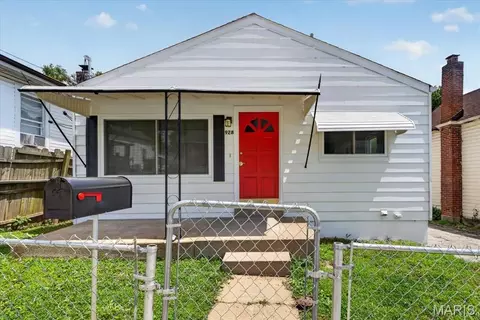 928 Wachtel Ave, Saint Louis, MO 63125