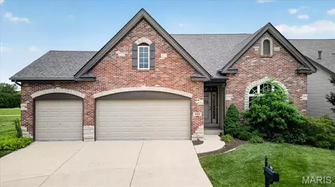 522 Sgt Pepper Dr, Saint Peters, MO 63376