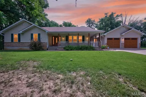 2101 Deer Run Mdws, Troy, MO 63379