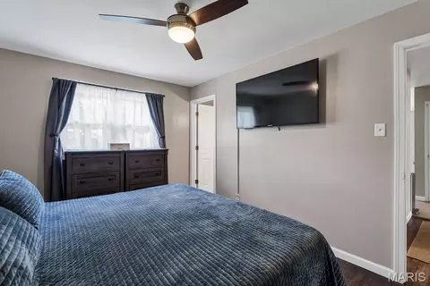 Bedroom - 406 Palermo Dr, Ballwin, MO 63021 photo 2 of 4