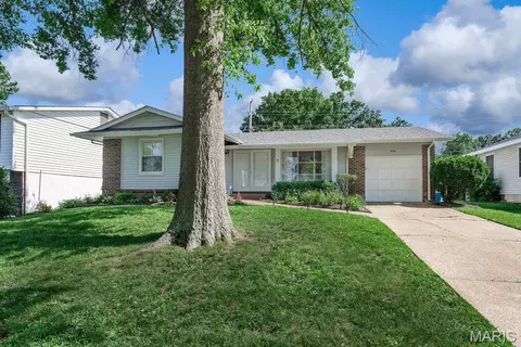 Exterior - 406 Palermo Dr, Ballwin, MO 63021 photo 6 of 6