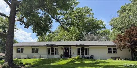 45 Orange Hills Dr, Chesterfield, MO 63017