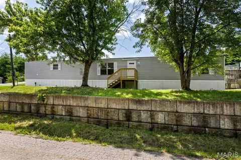 5614 Verdant Dr, House Springs, MO 63051