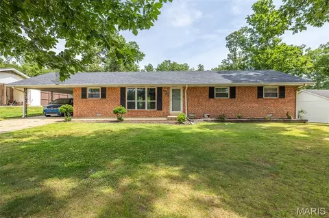 1316 Susan Ln, Poplar Bluff, MO 63901