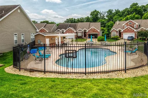 168 Woodland Place Ct, Saint Charles, MO 63303