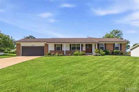 1126 Sombrero Trl, Ellisville, MO 63011