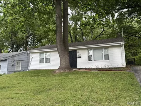 2823 Meadowlark Ave, Saint Louis, MO 63136