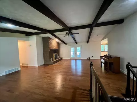 Living - 310 Granite Ln, Jackson, MO 63755 photo 1 of 9